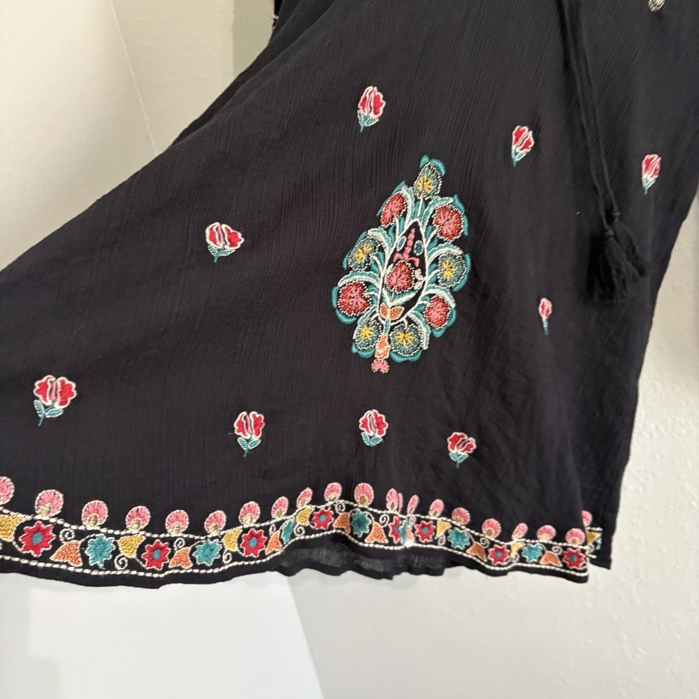Tolani XL Black 100% Cotton Embroidered Boho Tunic Peasant Blouse Floral Top - Picture 7 of 16